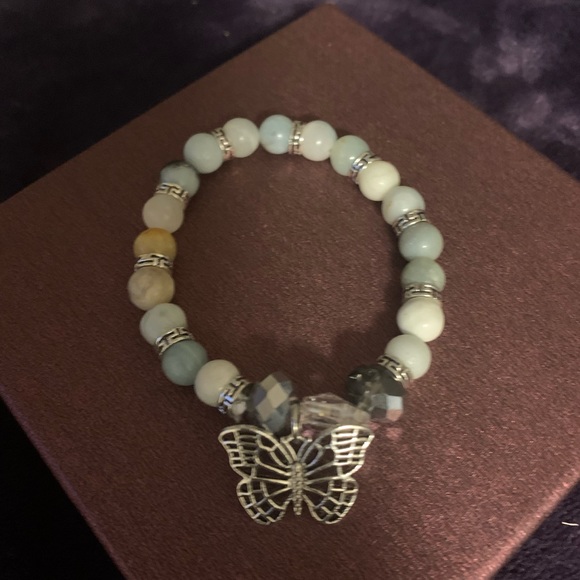 Bracelets - Picture 4 of 14